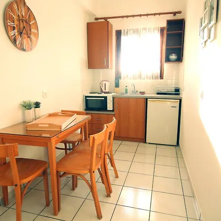Apartment House!! Sfakera
